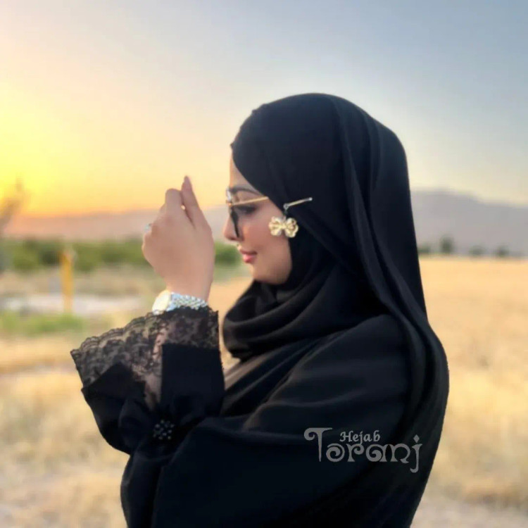عبای آوینا