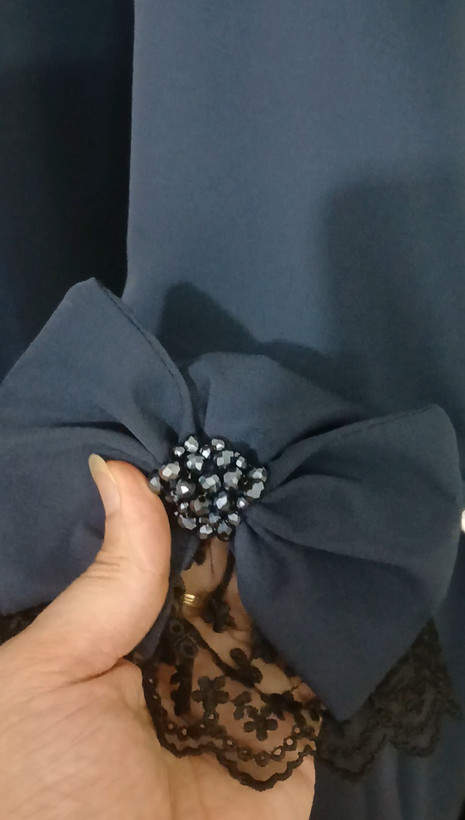 عبای آوینا